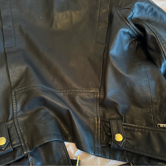 Leather Jacket - Picture 6 of 9